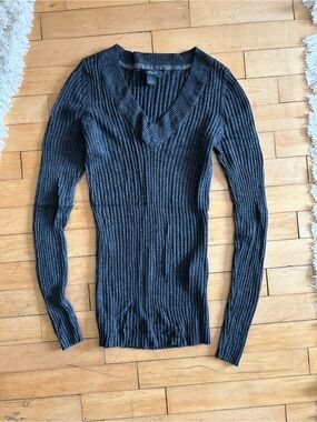 Y2K Express Women's Charcoal Ribbed V-Neck Sweater